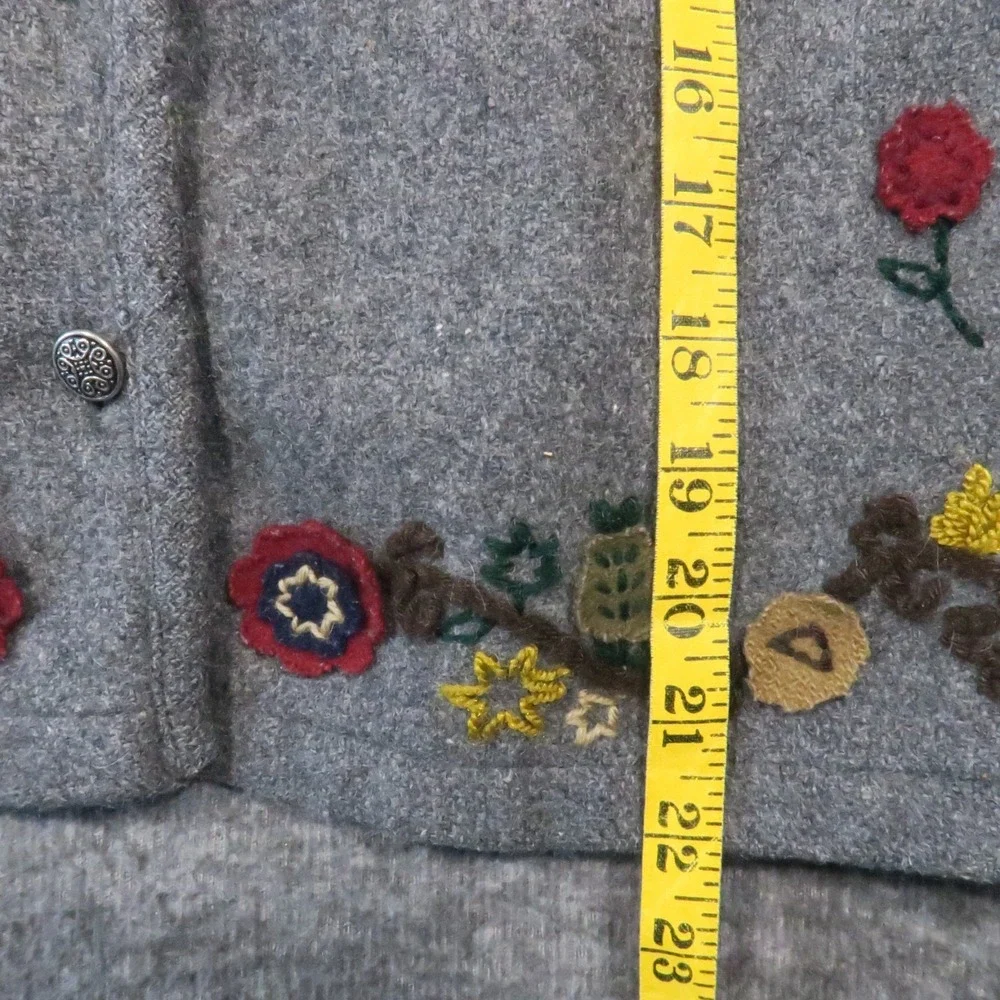 Casey & Max Wool Vest M Gray Floral Embroidered Metal Button Cottagecore Boho - Picture 6 of 9